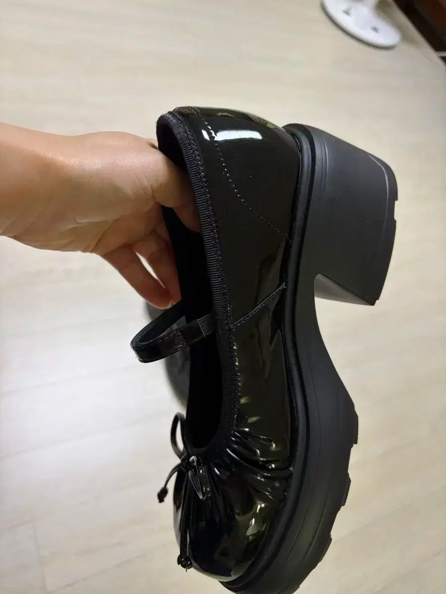 シューコンマボニー