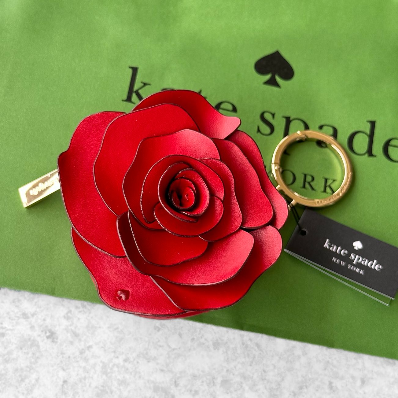 kate spade ローズコインパース チャーム キーホルダー - 小物