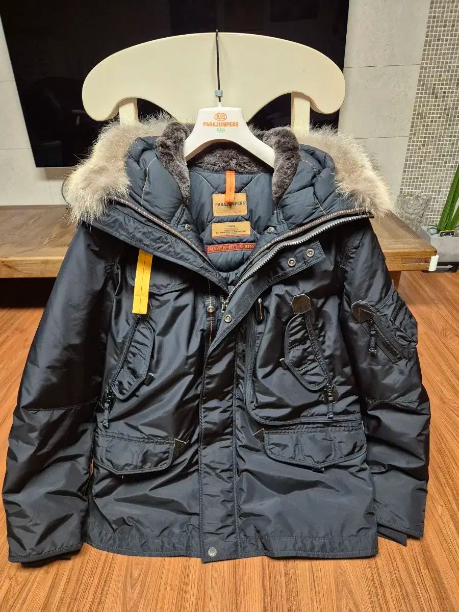 PARAJUMPERS(パラジャンパーズ) ライトハンド xl