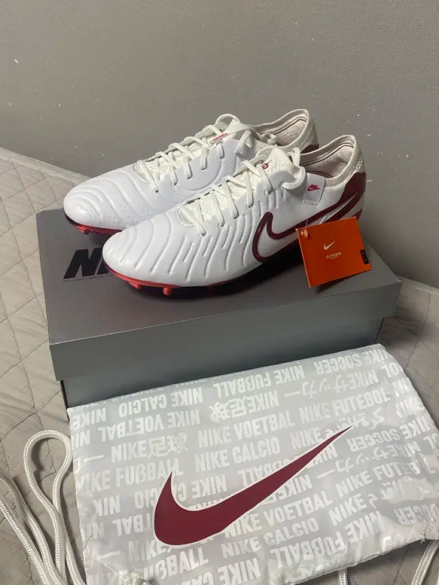 270 NIKE(ナイキ) ティエンポ レジェンド 10 エリート FG LV8