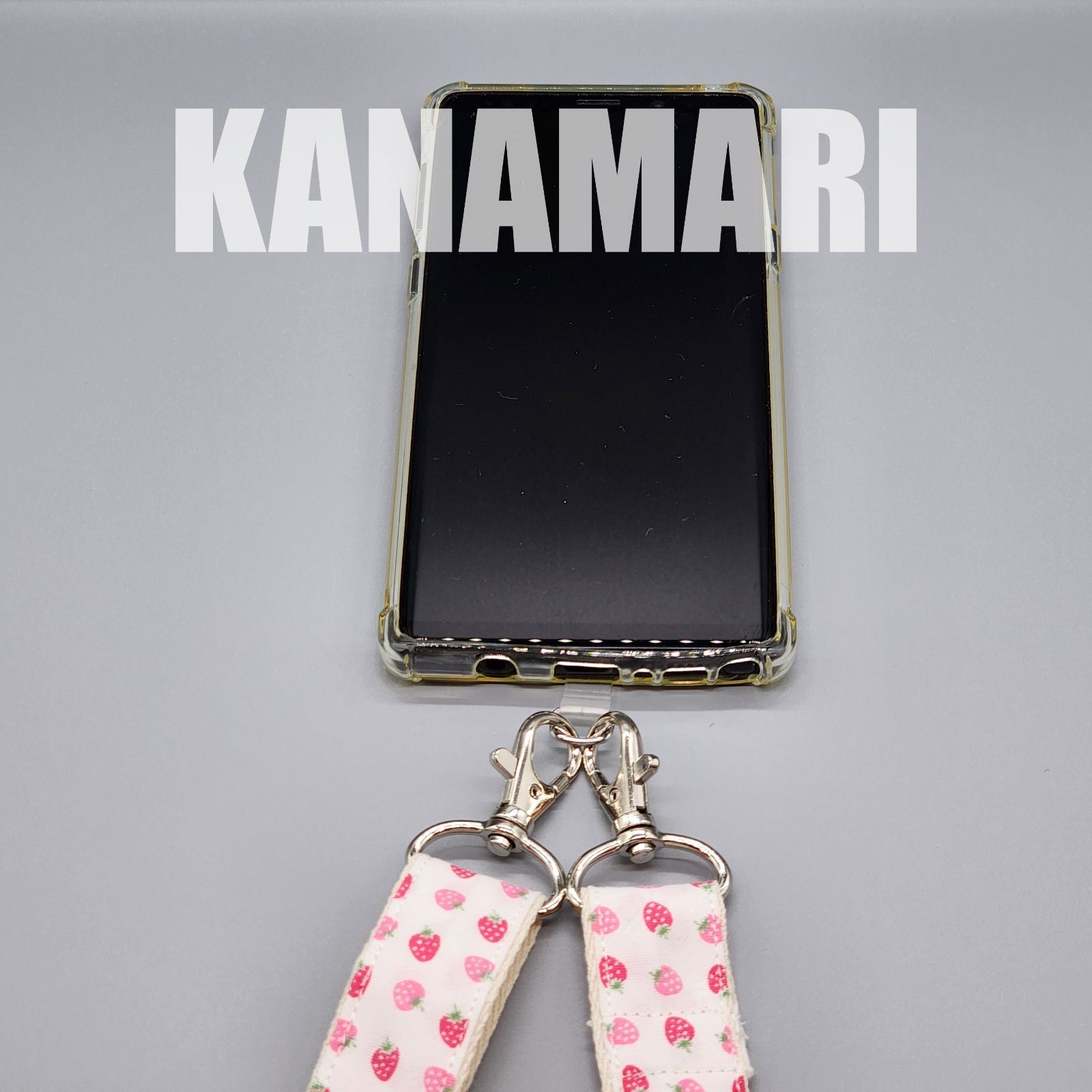 [170]いちご模様のスマホ用ネックストラップ・ショルダーストラップ（白・生成り系、金具：シルバー系）、ハンドメイド
