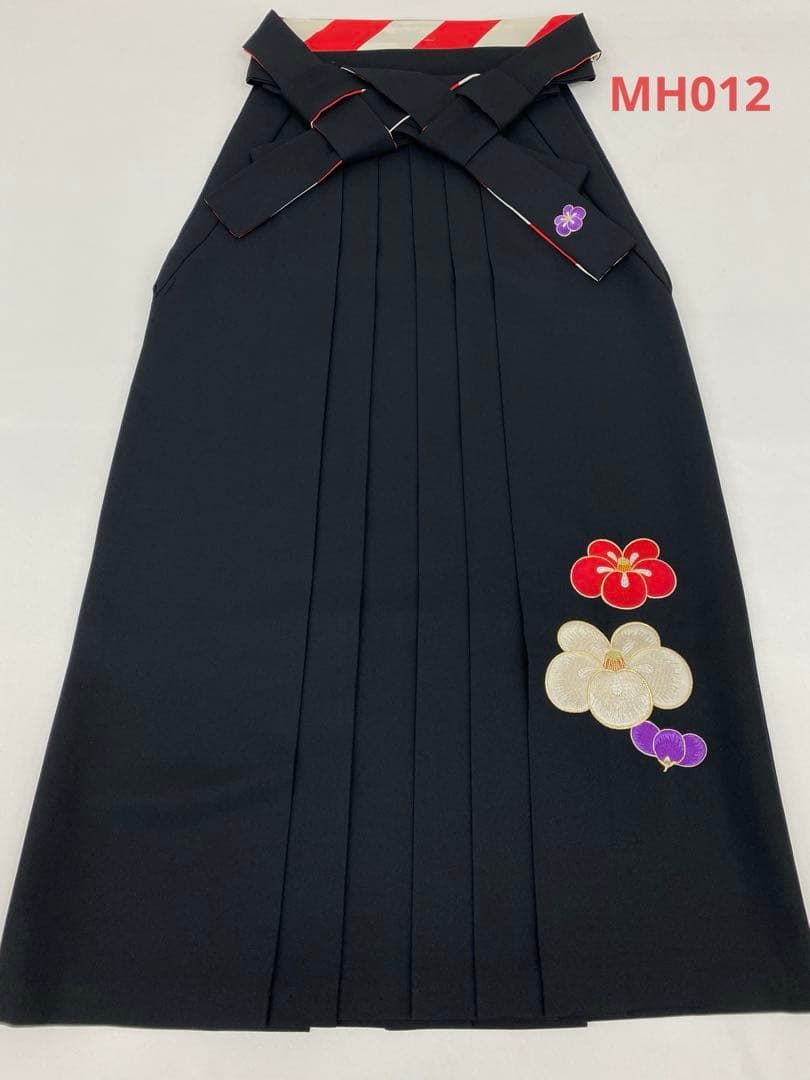 ブランド袴 紅一点 刺繍 椿 黒色 ポリエステル 紐下91cm