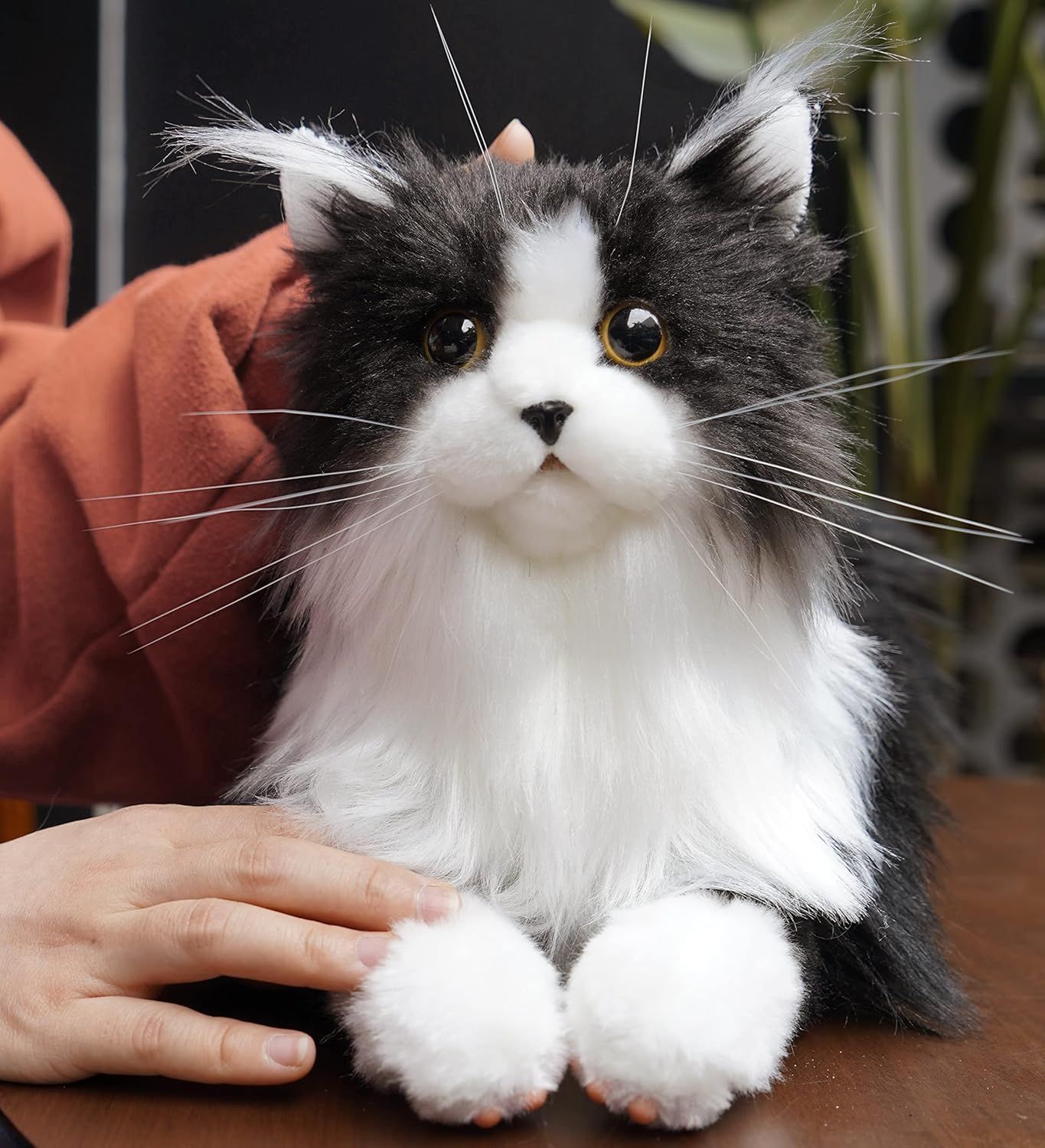 Chongker 猫ぬいぐるみ リアル 本物そっくり ハンドメイド やさしい手触り，可愛く癒しネコ ぬいぐるみ猫好きな人、お母さん、子供、お年寄りへの誕生日記念日 プレゼント (黒い)