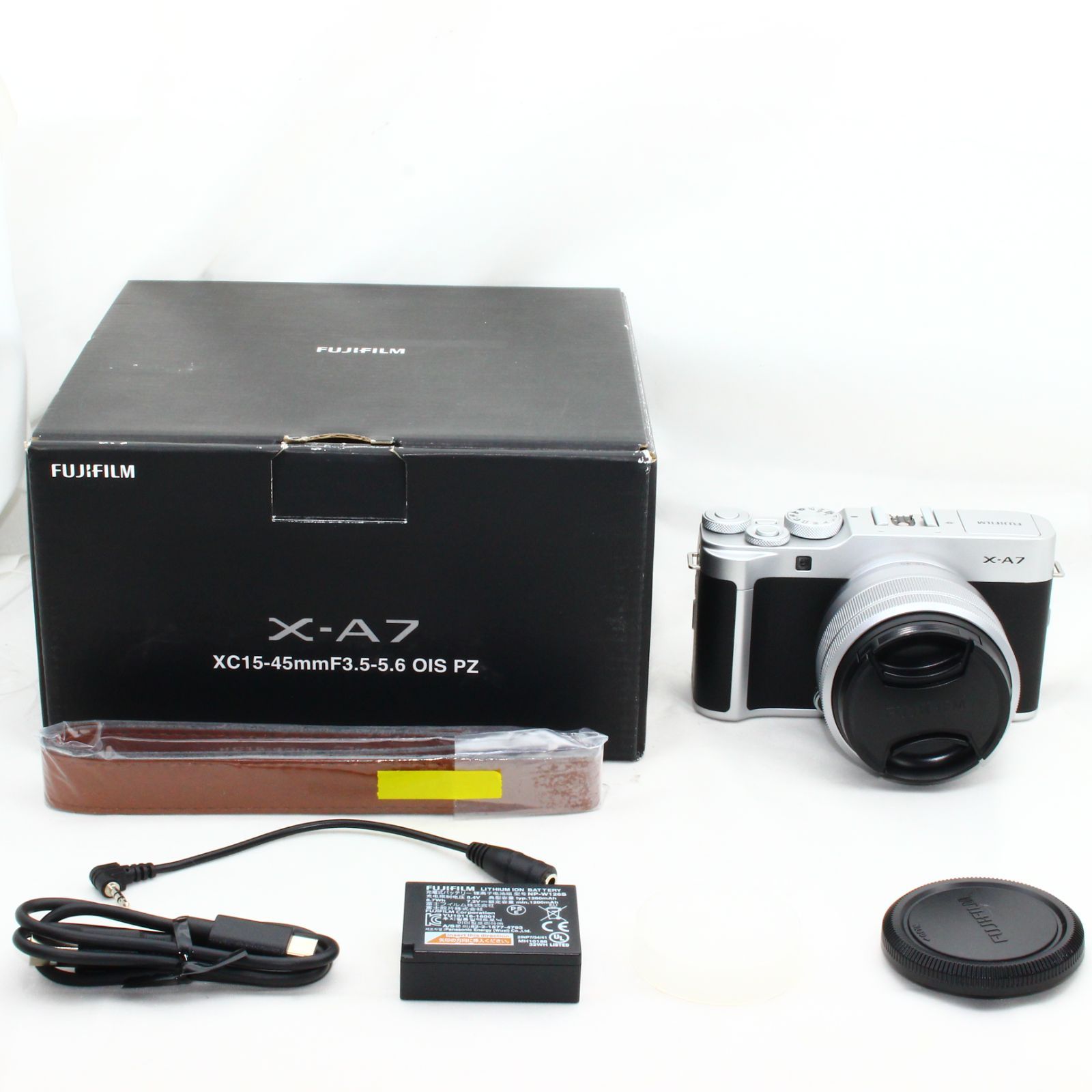 FUJIFILM X-A7ミラーレス一眼レフカメラレンズキット