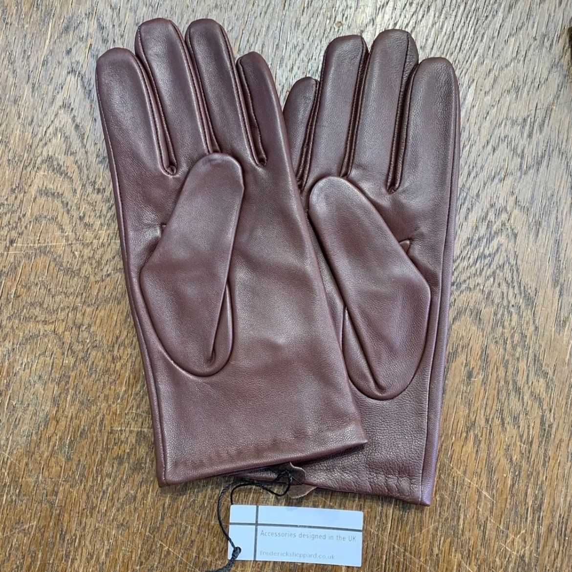 メンズ FREDERICK SHEPPARD MODターゲット レザーグローブ〈ブラウン