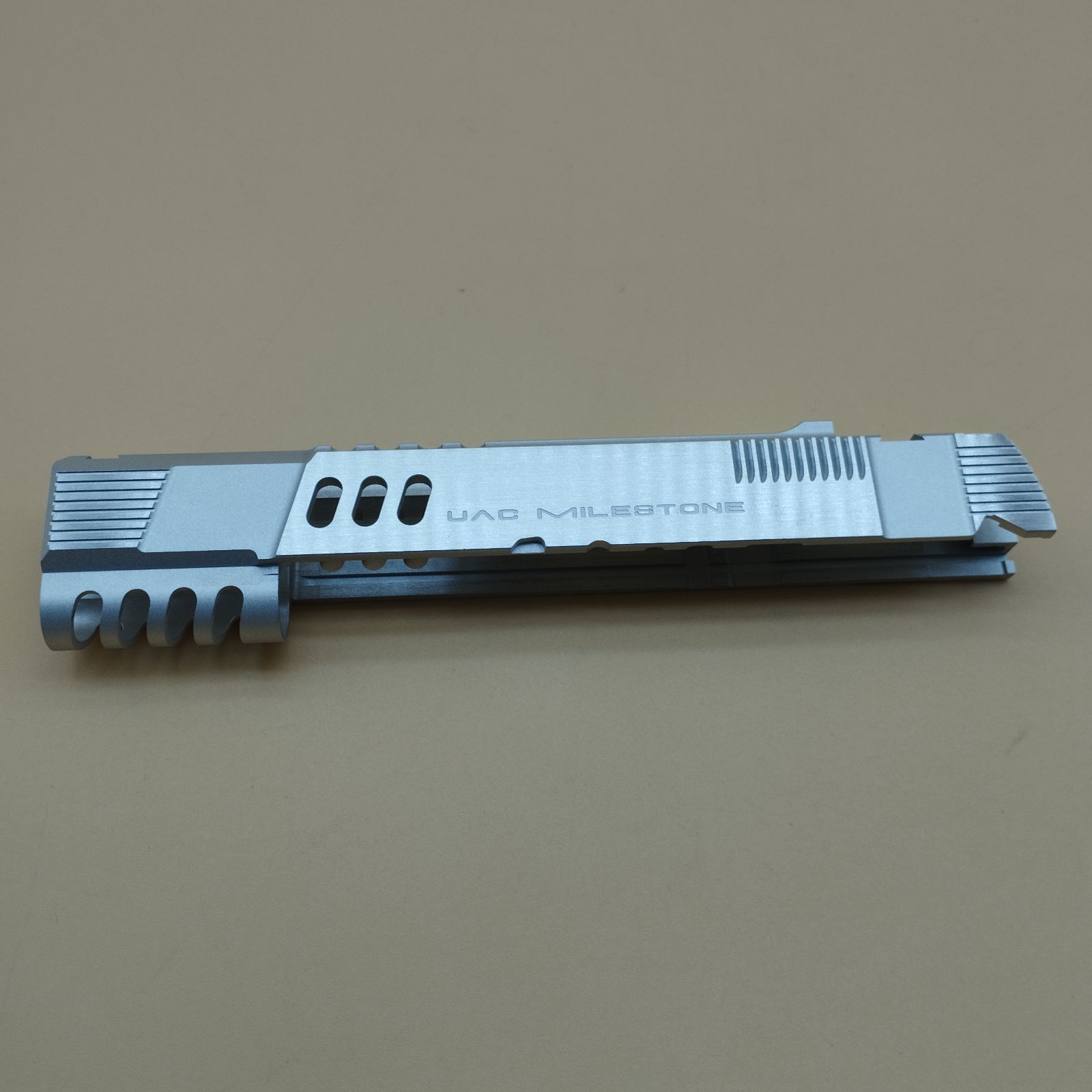 D21678 UAC マイルストーンマッチ スライド アルミ CNC 削り出し Hi-CAPA5.1 対応品 シルバー