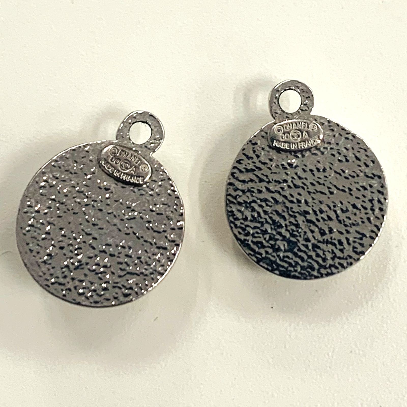 ピアス 外観に