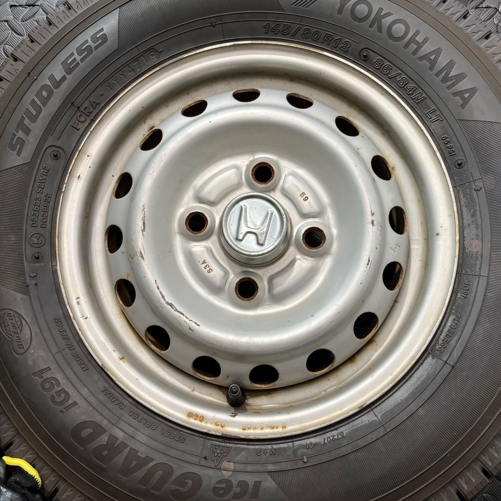 送料無料 トーヨー 145/80R12 LT 中古 冬タイヤ スタッドレス 2 2025年