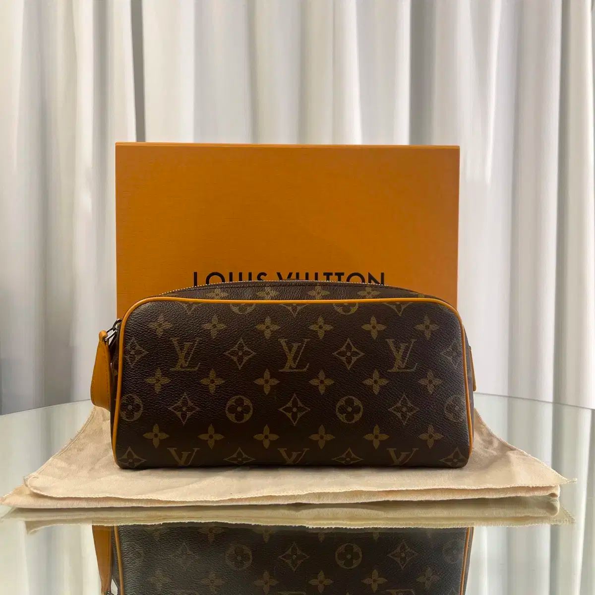 ルイヴィトン モノグラム マカサー ドーブキット