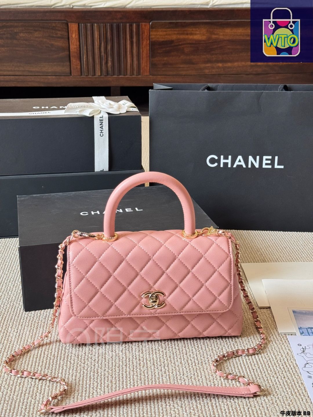 【コンパクトでスタイリッシュ】CHANEL  ココハンドル 心地良いサイズ感】CHANEL ココハンドル 14.5cm (CHANEL