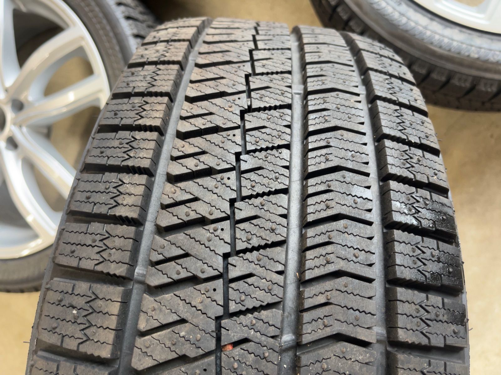 ▼売り切り！新品4本 BMW タイヤホイール4本セット 3シリーズ Z4 E90 E89 BK663 中古ホイールタイヤ 4本セット 205⁄55R16純正 BMW 1シリーズ