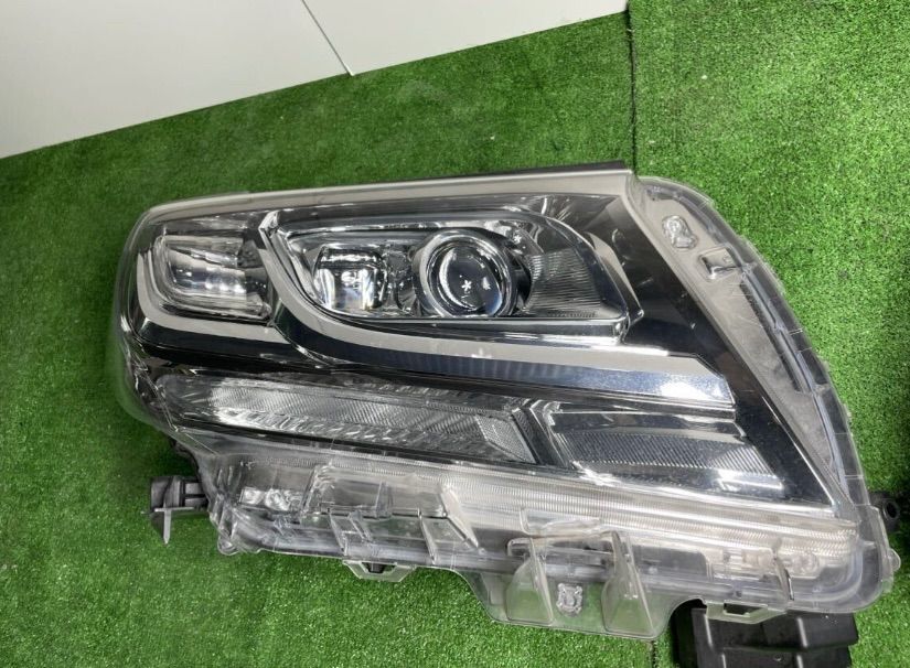30 アルファード☆ヘッドライト 左 LED