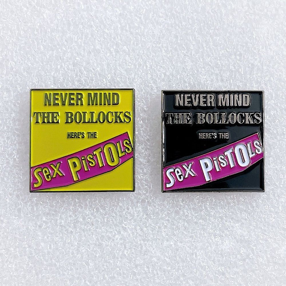 ピンズ・ピンバッジ・缶バッジ SEX PISTOLS Amazon.co.jp: SEX PISTOLS・セックス ピストルズ・Never Mind