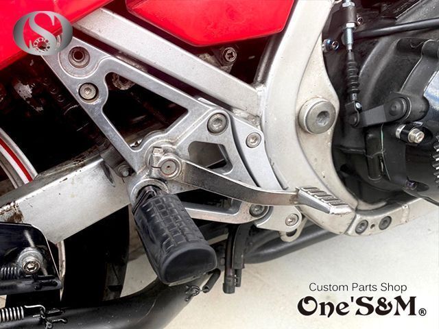 数量限定 アルミジュラルミン削り出し バックステップ CBR400F