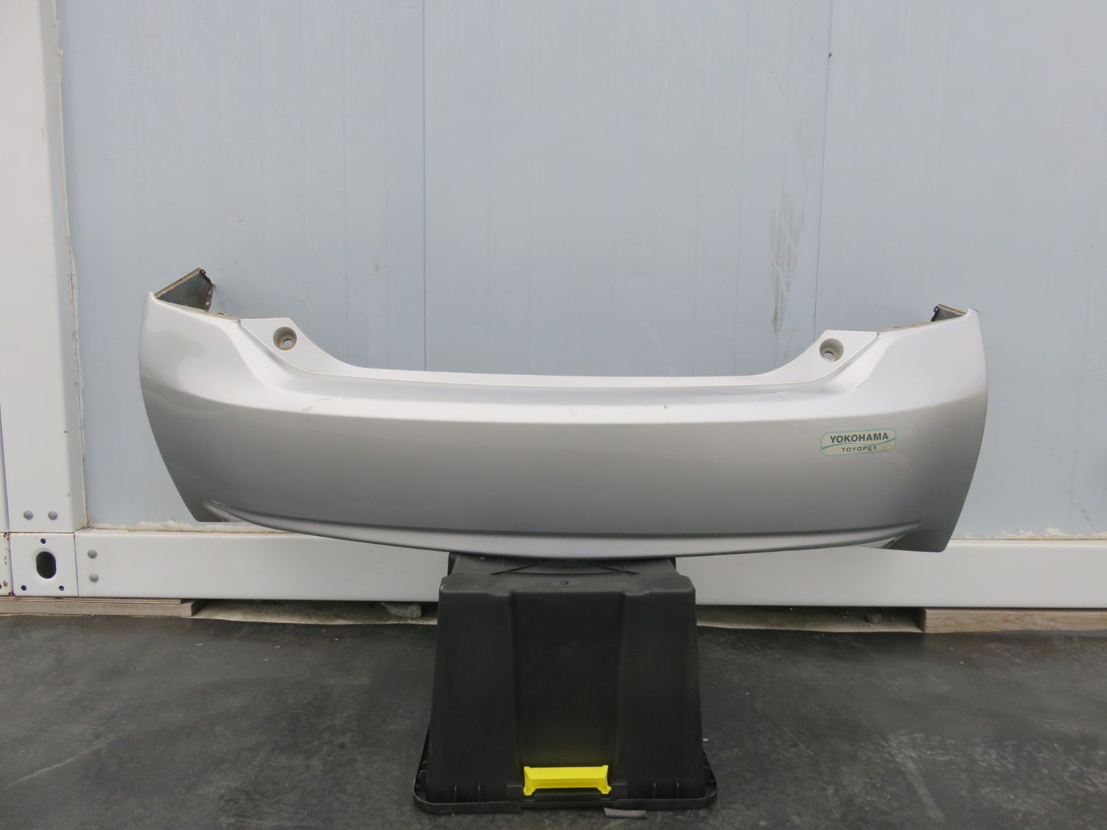 SFC2331 プリウス30系 ZVW30 ZVW35 後期 純正 リアバンパー リヤバンパー 1F7 シルバー