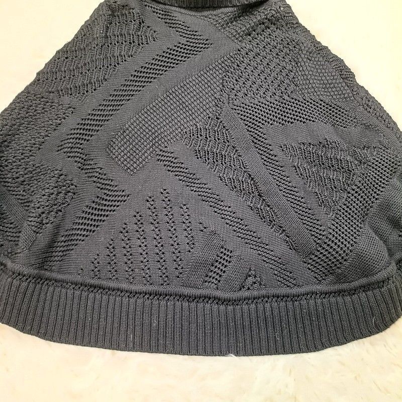 サルヴァトーレフェラガモ ポンチョ