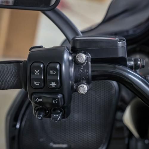 クラッチ＆ブレーキパーチクランプ ブラック 1996〜25年スポーツスターモデル ダイナモデル ソフテイルモデル ツーリングモデル BRIGHTFACE_UK