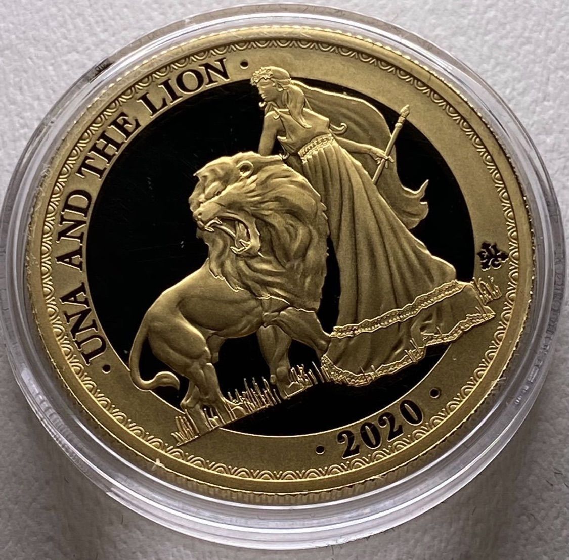 金貨 99.9％ 純金 ゴールド ウナ ライオン 金貨 セントヘレナ 2020 
