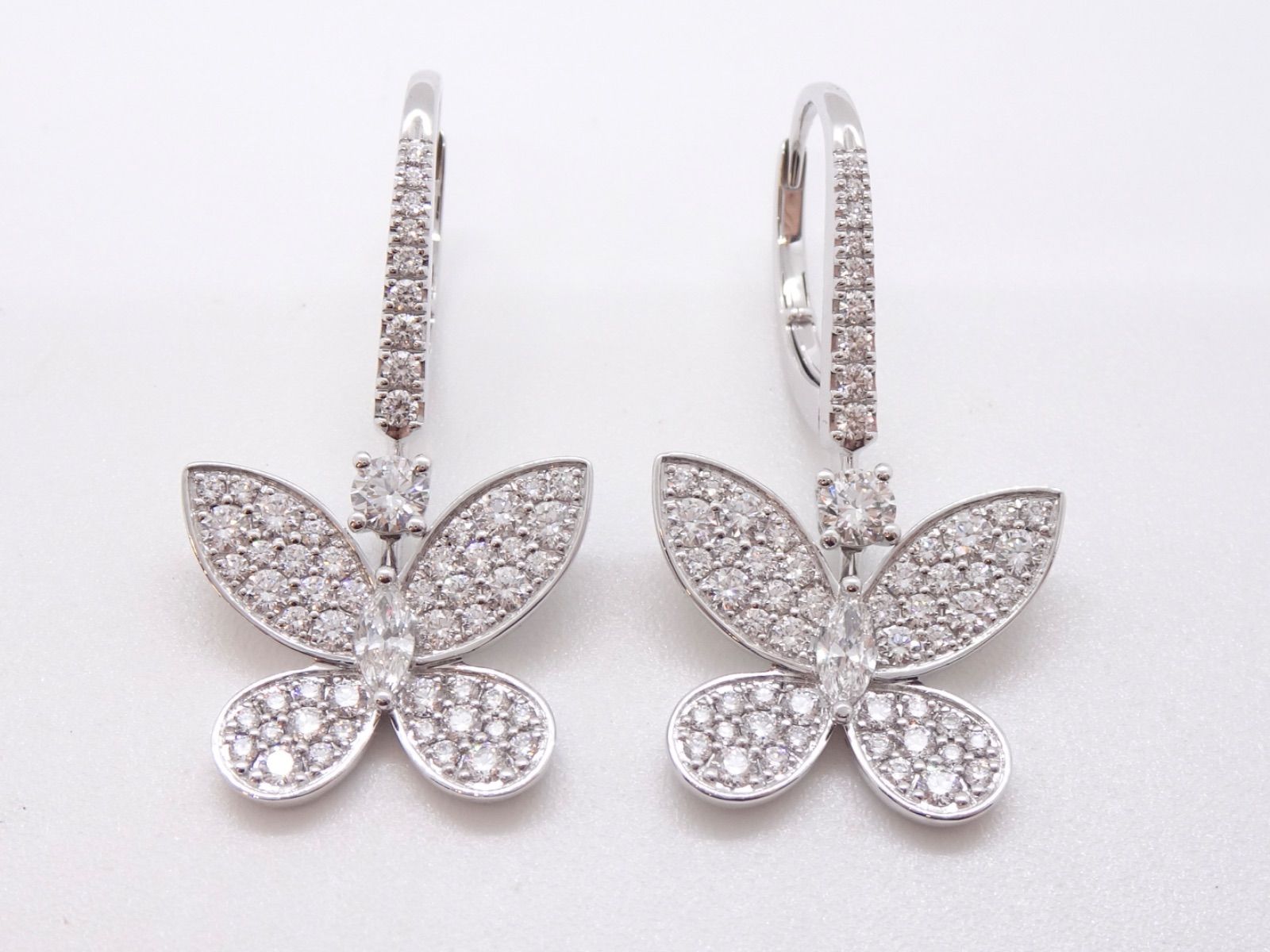 GRAFF グラフ パヴェ バタフライ ミニダイヤピアス 750 K18