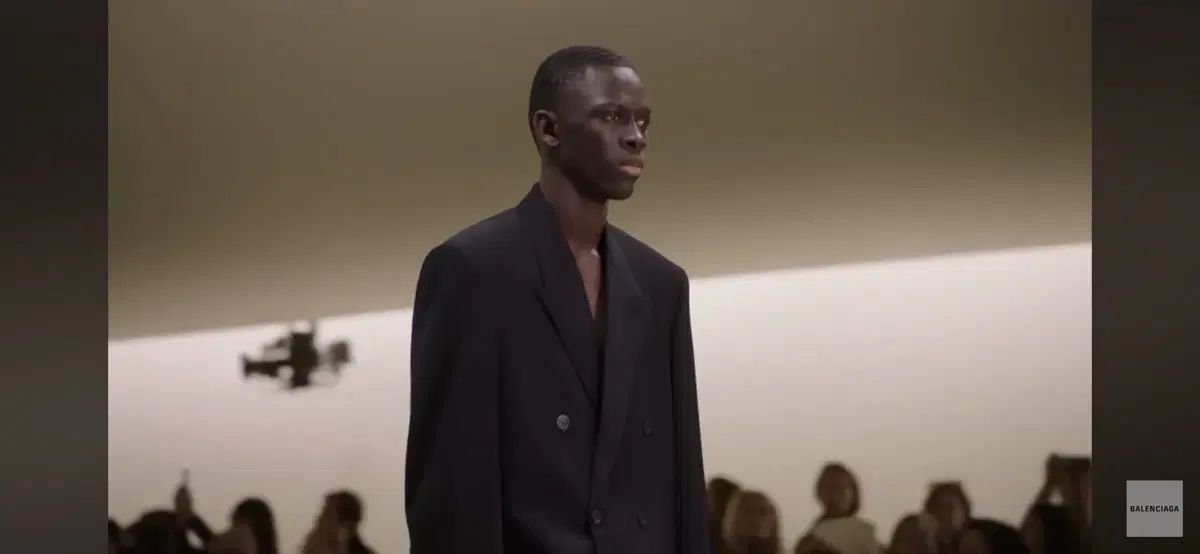 バレンシアガ ブレザー