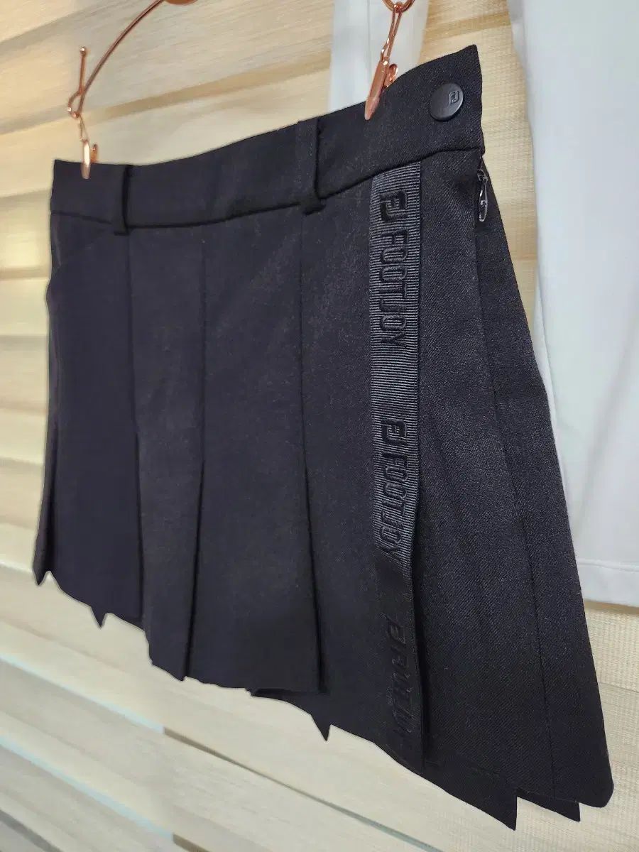 フットジョイ スカート