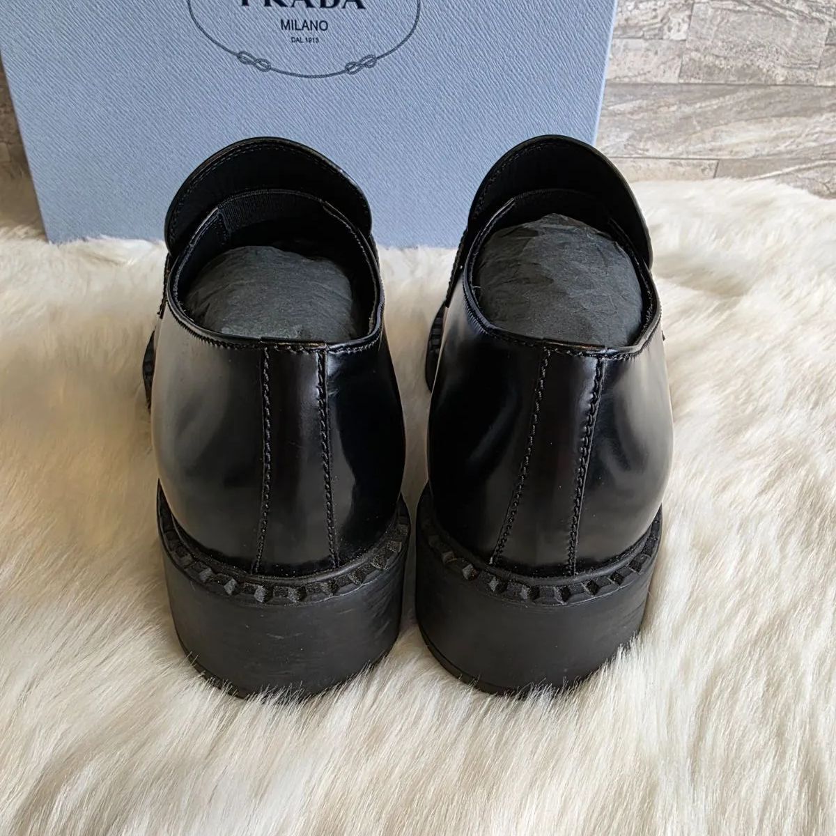 ☆美品！定価16万 PRADA(プラダ) チョコレート ブラッシュド