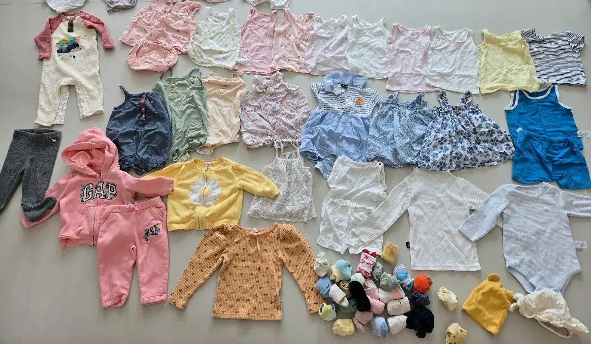 赤ちゃん 夏服 80 UNIQLO ユニクロ アガバン アルフォンソ Ettoi エトワ 等