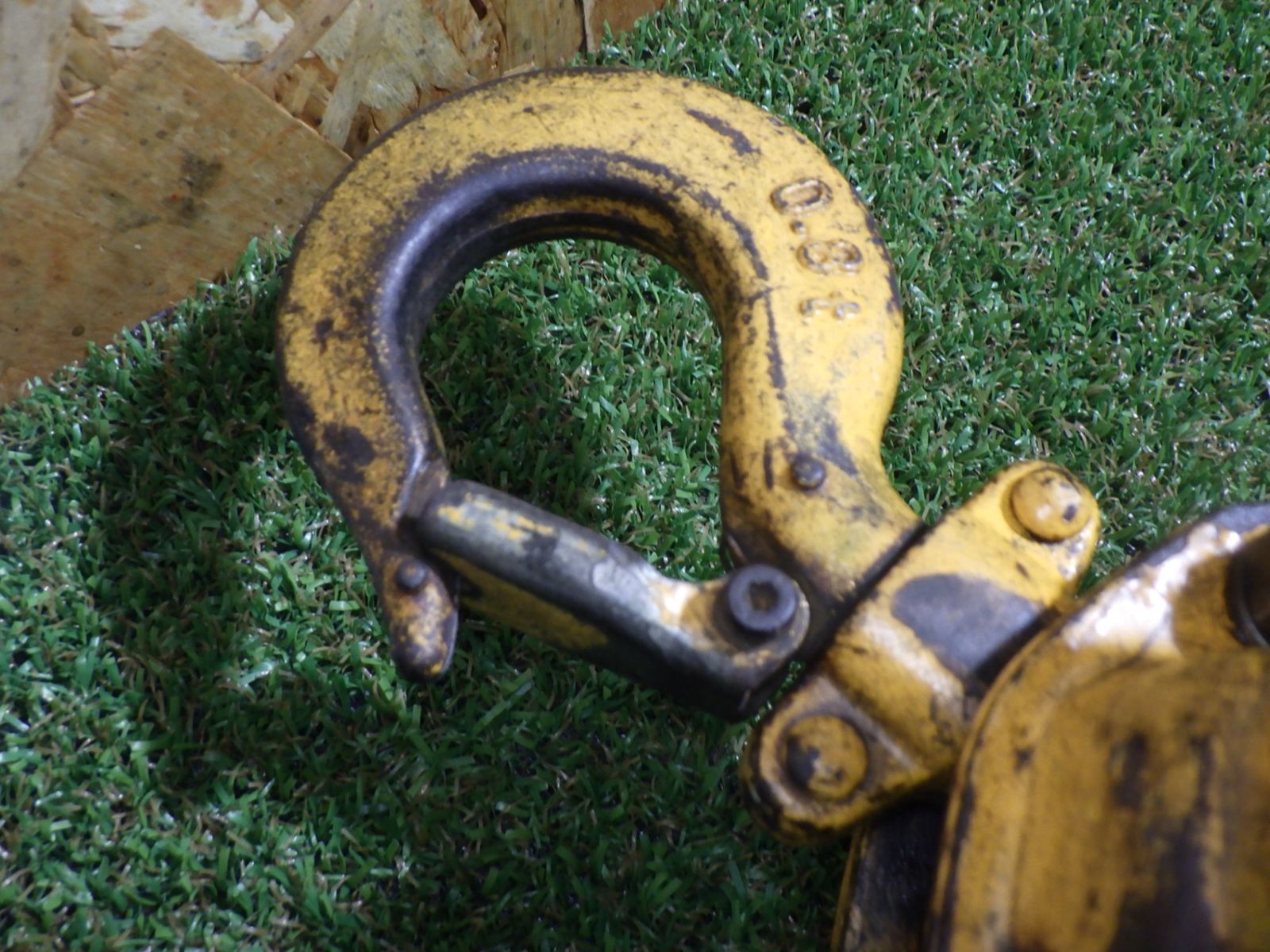 重量物を吊り上げに キトー KITO レバーブロック LB008