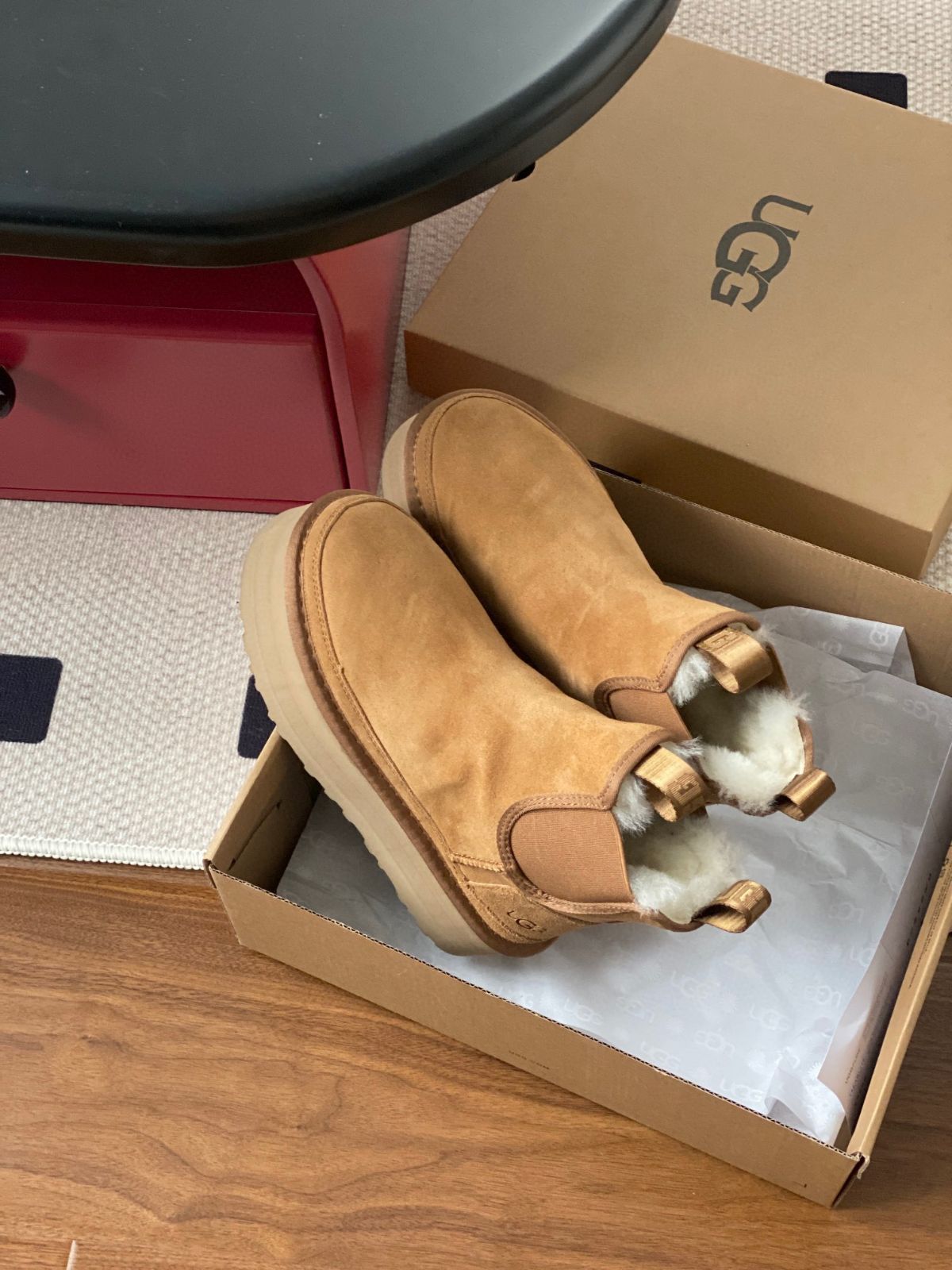 新品 UGG アグ ブーツ レディース チェルシー 厚底5cm - PIOK - メルカリ