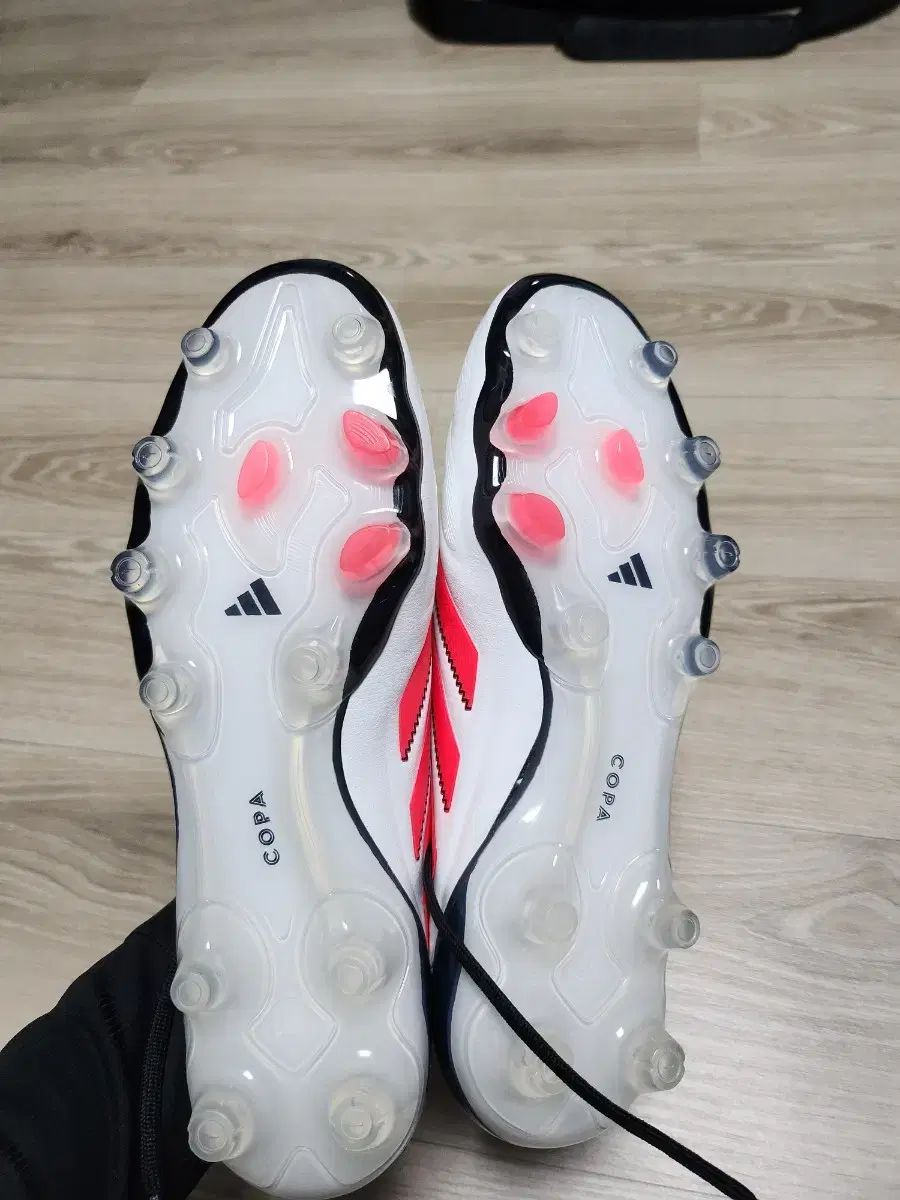 adidas アディダス