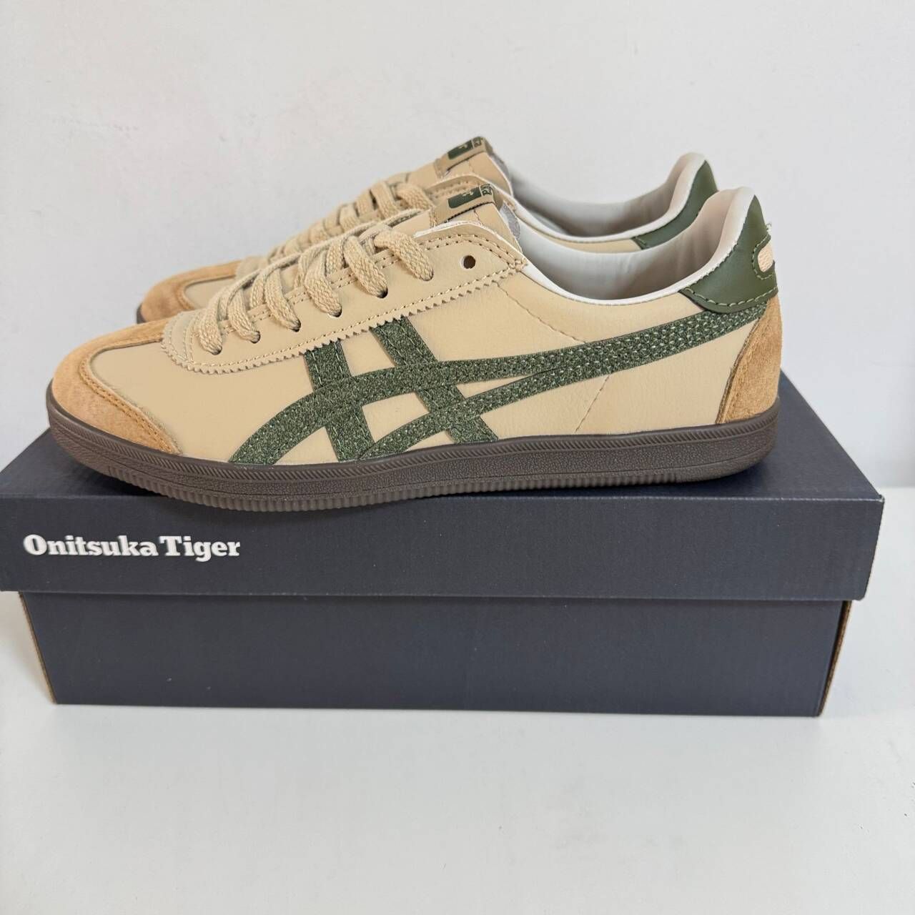 Onitsuka Tiger Tokuten スニーカー 男女兼用 オニツカタイガー シューズ ローカットスニーカー カジュアルシューズ スポーツシューズ 防滑 ブラウン＆グリーン