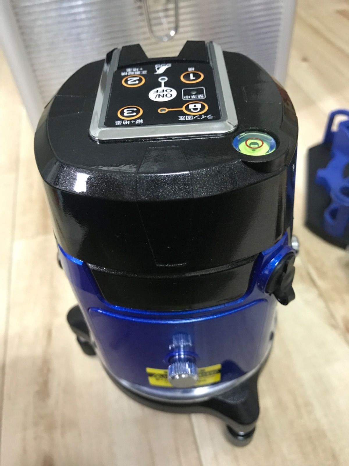 シンワ レーザー墨出し器 レーザーロボ Neo E Sensor 21 展示品 - メルカリ