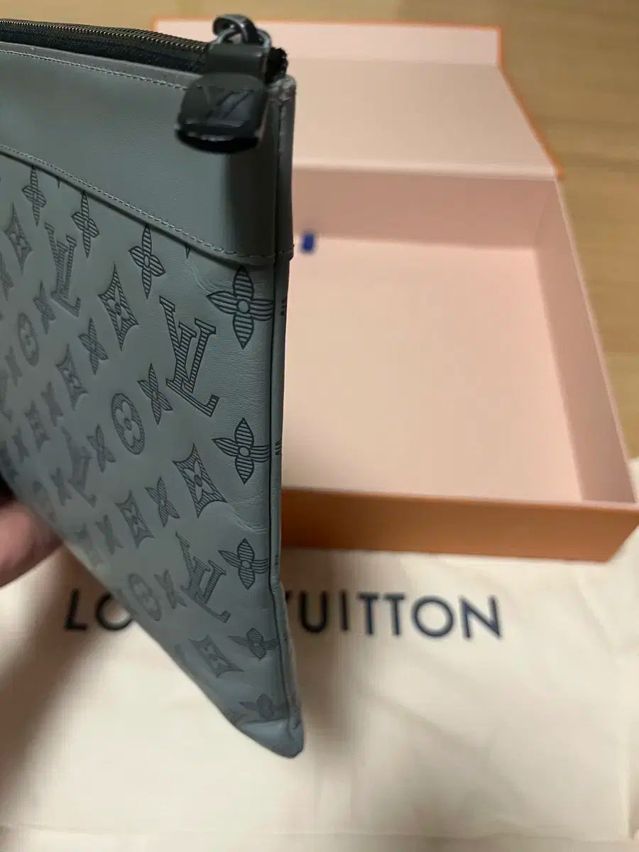 Louis Vuitton ルイヴィトン ポシェット シャドー グレー クラッチ