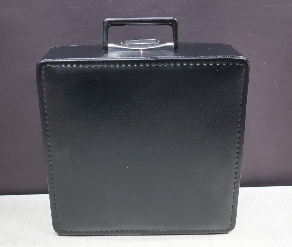 ★OLYMPIA　タイプライター　Traveller de luxe　ケース付 OLYMPIA Traveller de Luxe S タイプライター – zakka store towi