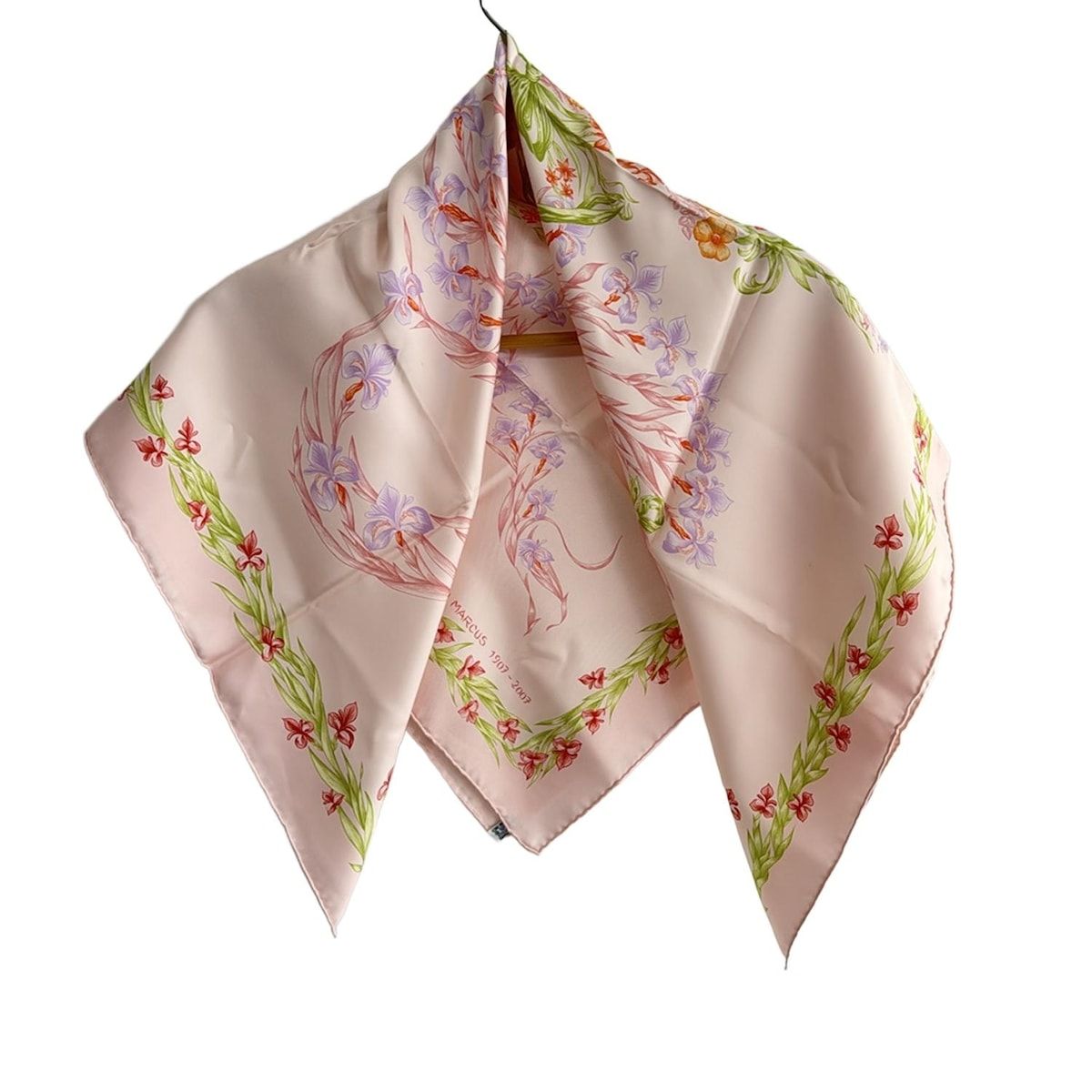 HERMES(エルメス) スカーフ美品 カレ90 ライトピンク×ライトパープル  