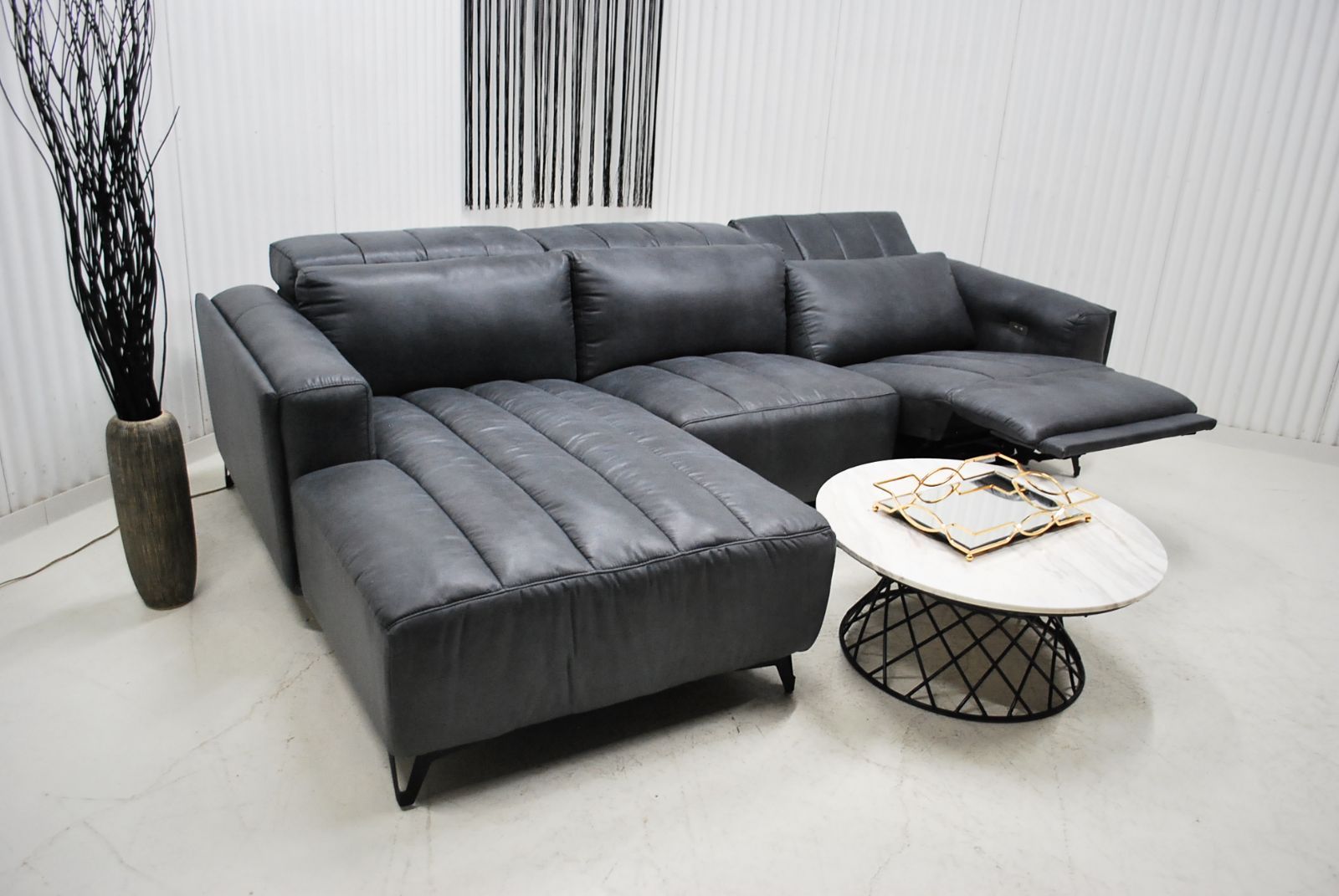 一部 現品限り アウトレット L字カウチ 電動リクライニングソファ グレー系 レイヴン｜OKIN社モーター搭載｜手動可動ヘッドレスト｜設置幅約278cm 九州 中国一部