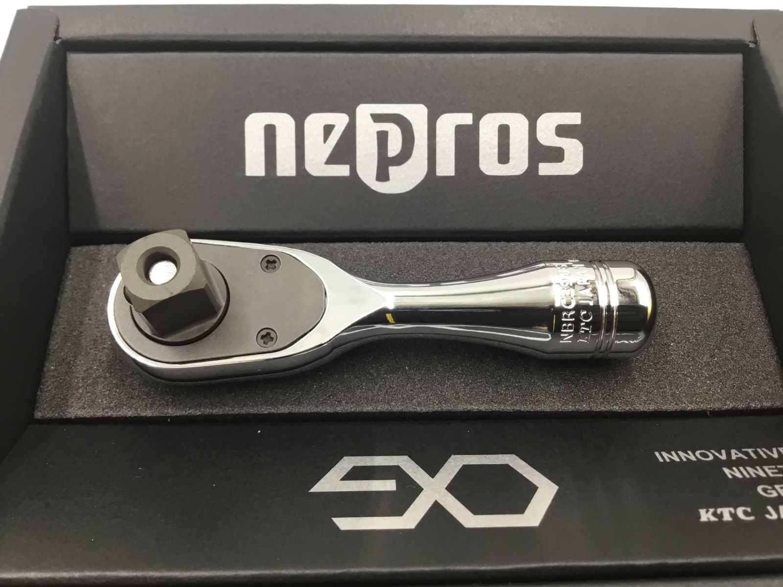 京都機械工具(KTC)ネプロス9.5sq.ショートラチェットハンドル NBR390AS 京都機械工具(KTC)ネプロス9.5sq.ショートラチェットハンドル NBR390AS