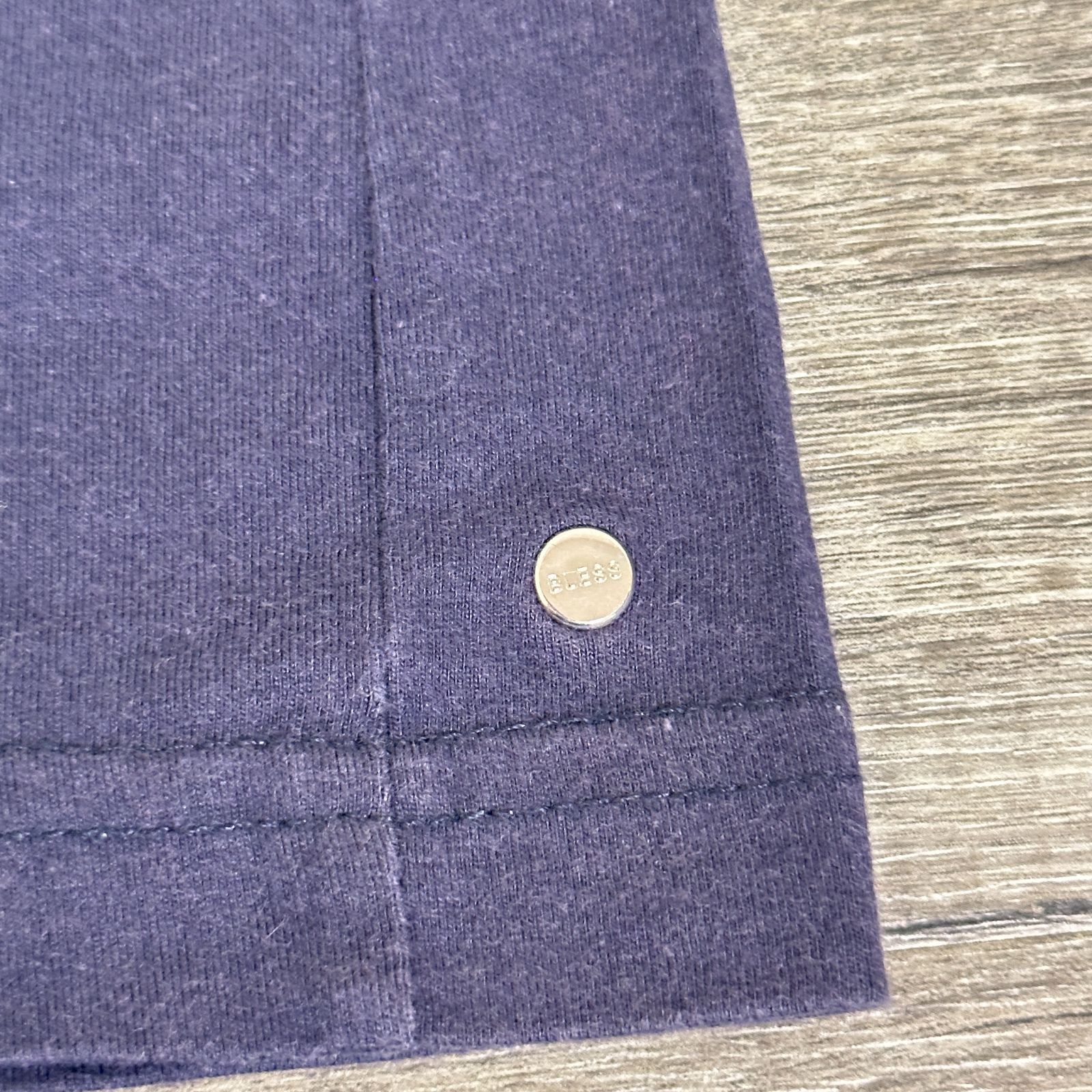 BLESS N°09 Stitched Starcut フェイス刺繍Tシャツ M ネイビー
