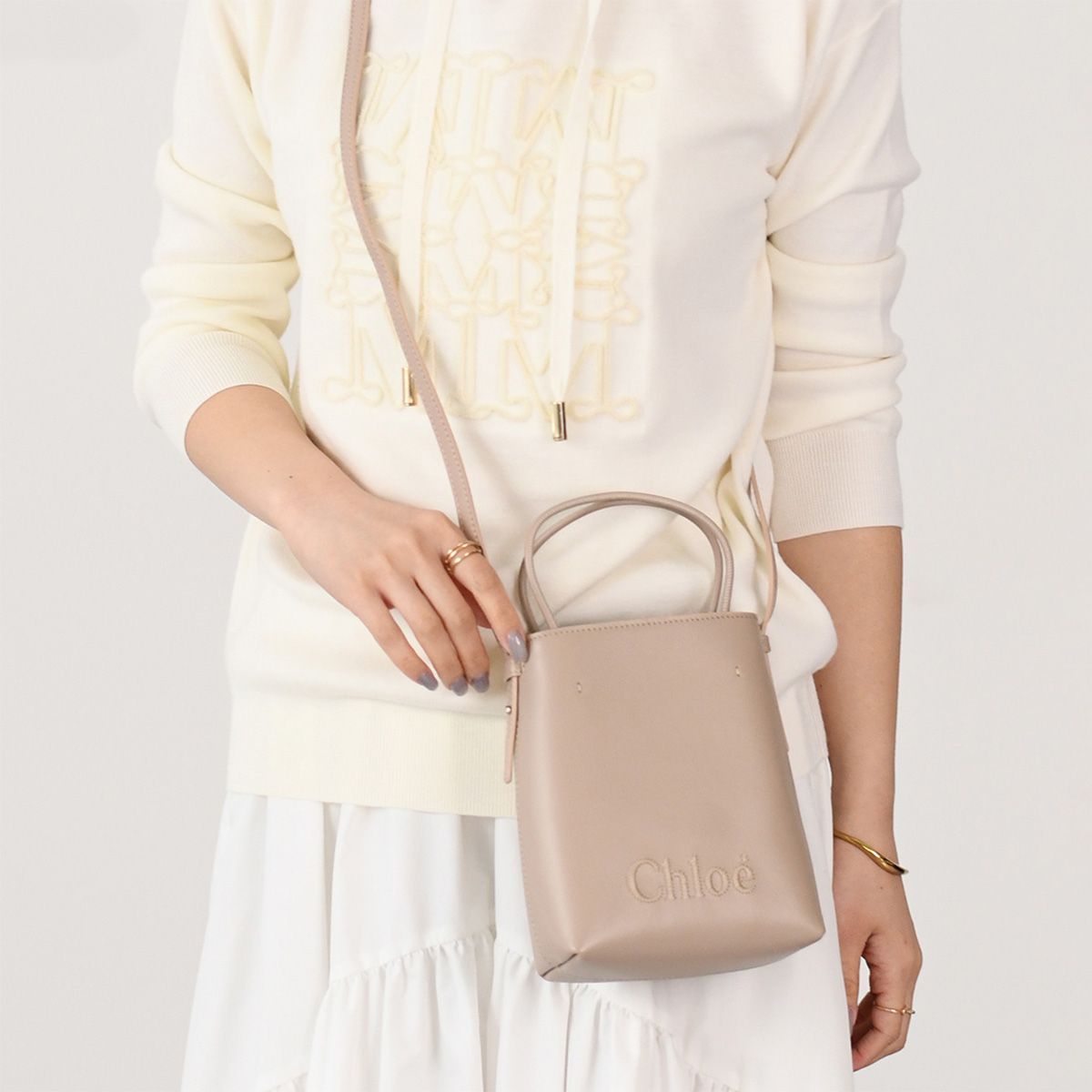Chloé クロエ ホワイト ベアトップ M 新品未使用 楽天市場】クロエ chloe 財布 二つ折り財布 CHC23SP867 I10