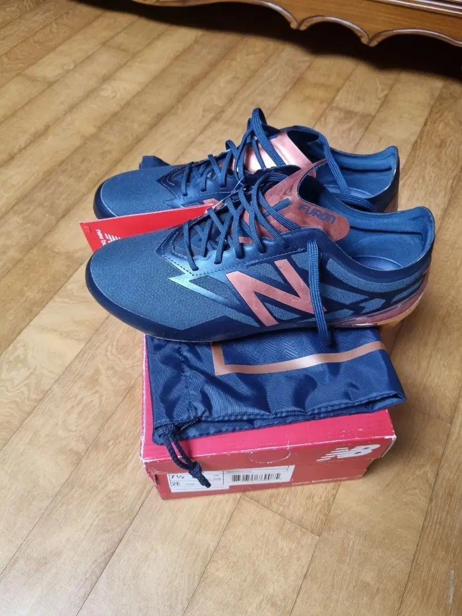 New Balance ニューバランス フューロン サッカーシューズ