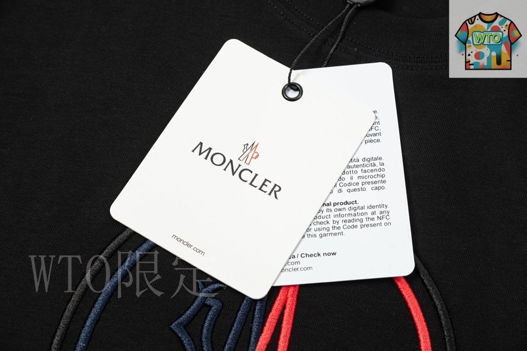 今日特価】MONCLER ?色立体刺繍黒 T-3 - メルカリ