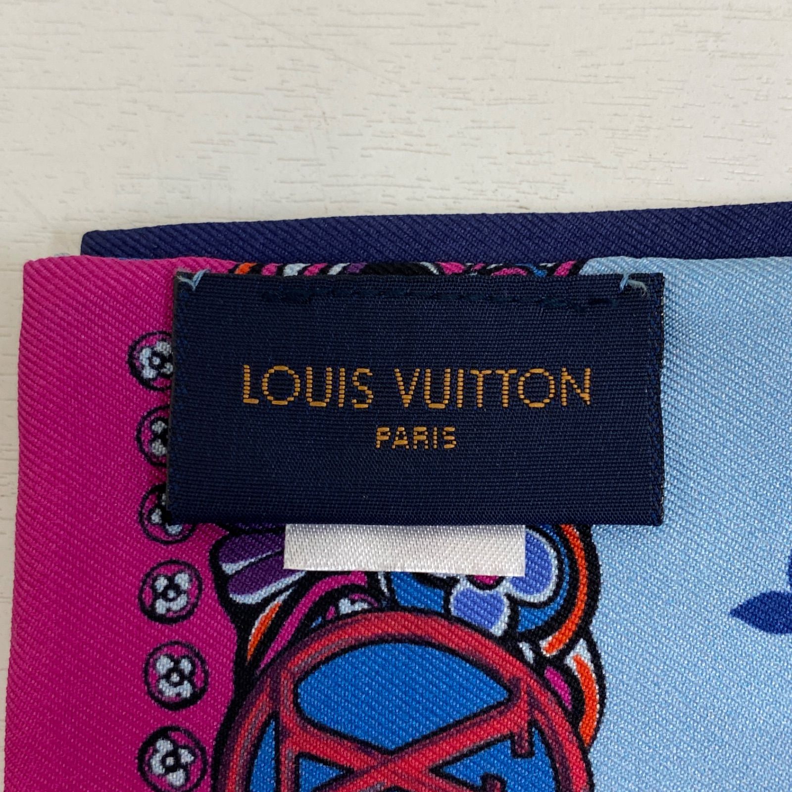 ✨美品✨ LOUIS VUITTON ルイヴィトン バンドー・ワールド オブ ラブ  