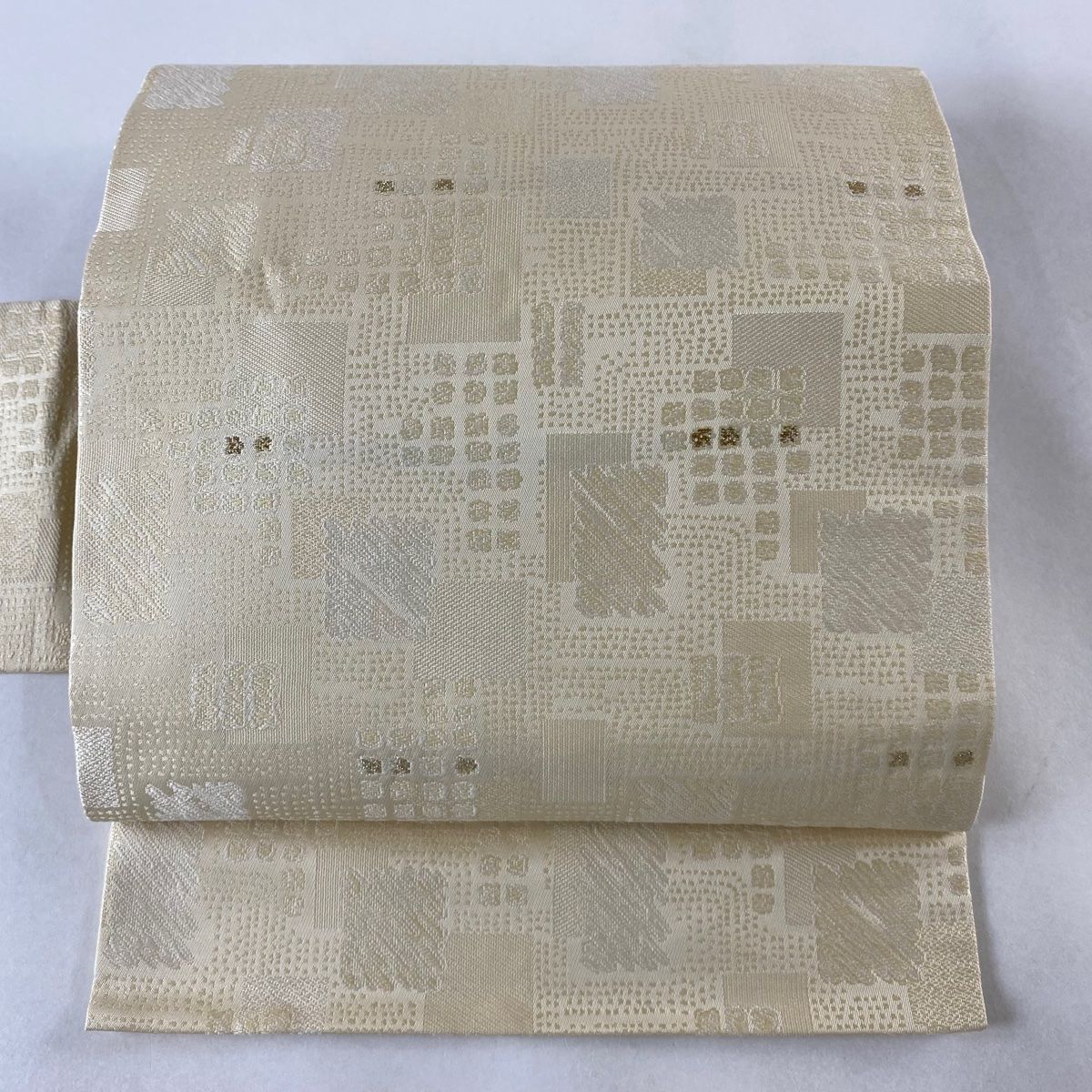 名古屋帯 名品 幾何学模様 箔 ベージュ 正絹
