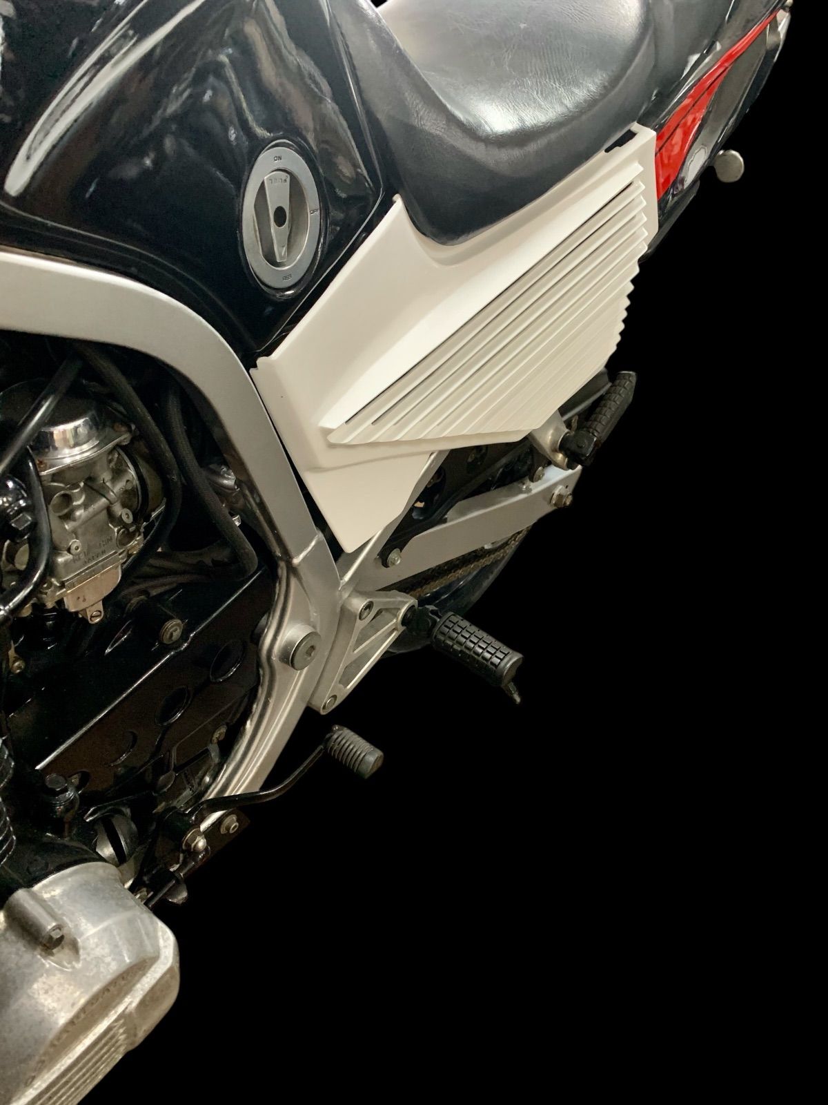 ◇◇CBR400F アルフィンタイプ サイドカバー FRP製 高強度◇◇ - メルカリ