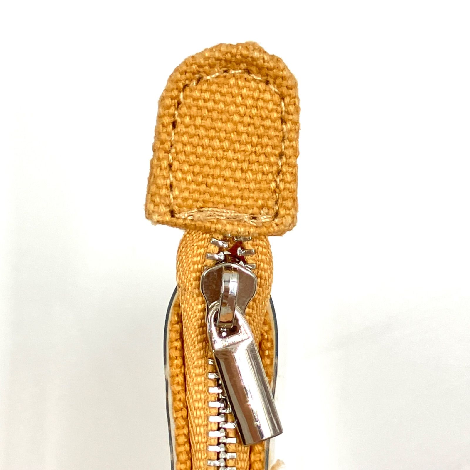 ✨美品✨FONDATION LOUIS VUITTON ポーチ 二色セット - メルカリ ✨美品✨FONDATION LOUIS VUITTON ポーチ 二色セット - メルカリ