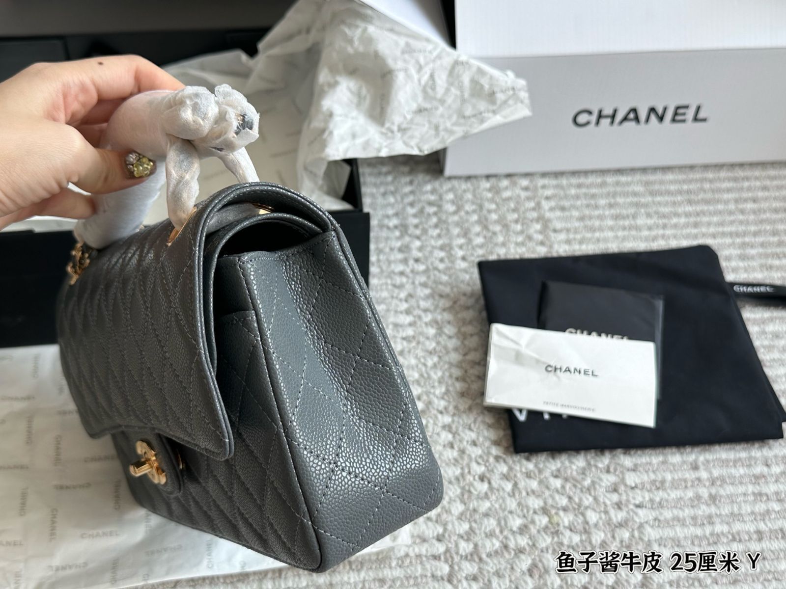 今日 CHANEL CF Mini Ball-Grain Leather Bag シャネル CF ミニ ボールグレイン レザー バッグ