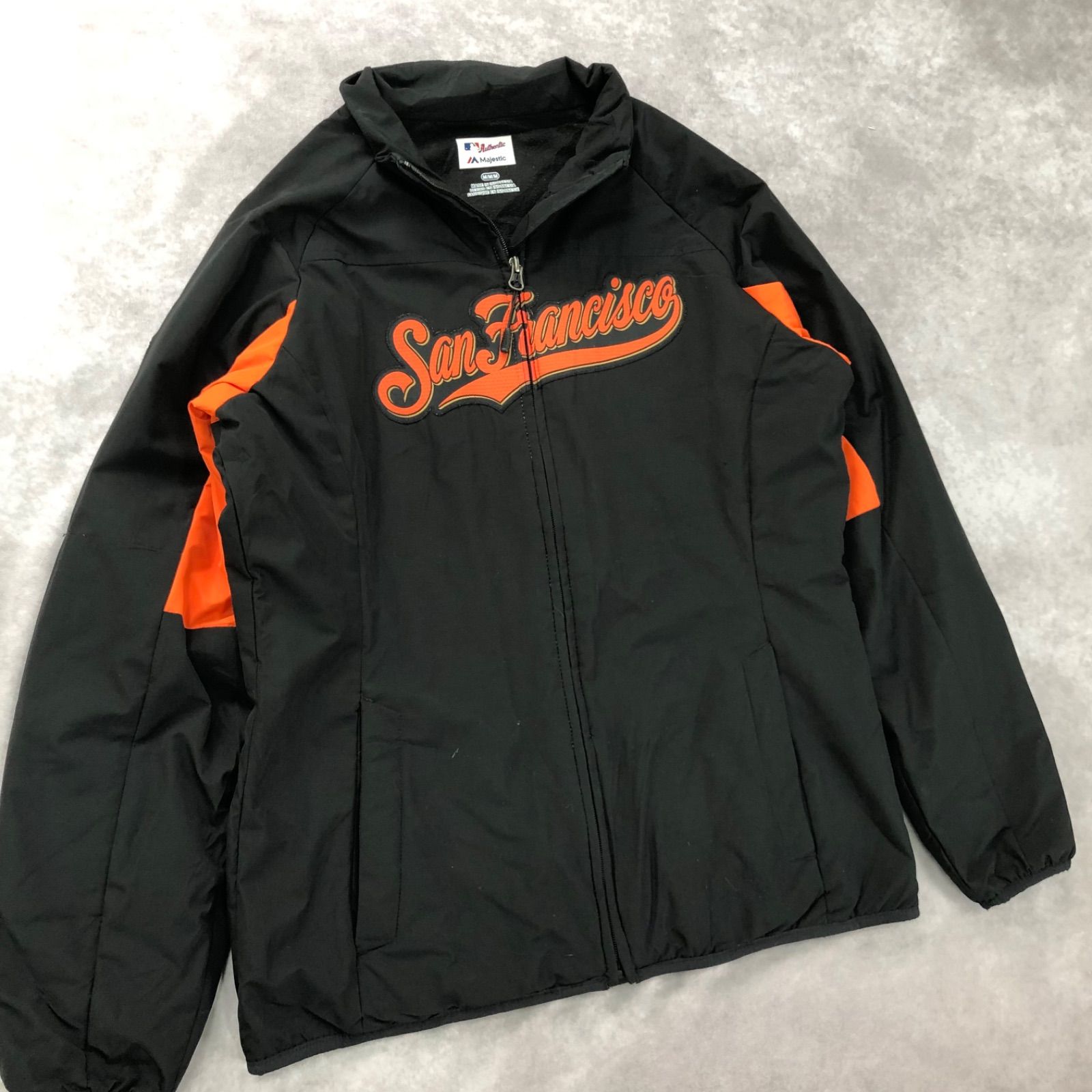 サンフランシスコ ジャイアンツ　majestic　スタジャン　日本サイズLL Majestic マジェスティック ナイロンジャケット ベースボール