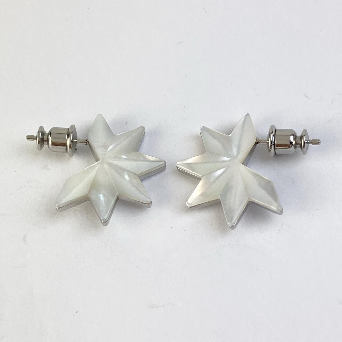 SKAGEN(スカーゲン) ピアス美品  - シルバー×白 スター