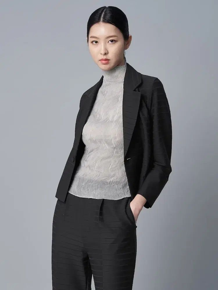 ISSEY MIYAKE イッセイミヤケ シフォンツイスト ロングスリーブトップ
