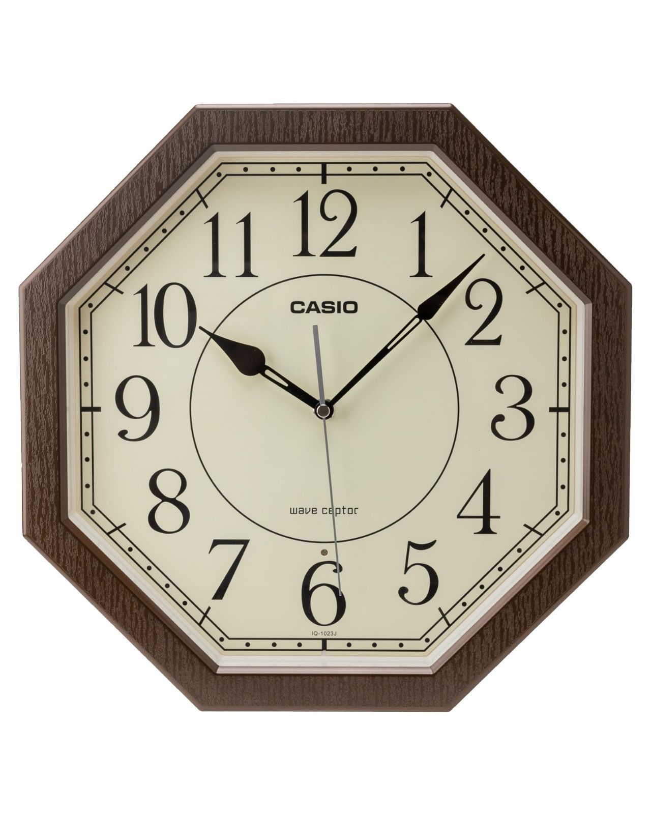 新品 電波時計 壁掛け時計 直径32.5cm 木目調 ステップ秒針 CASIO(カシオ) 夜間秒針停止 濃茶 IQ-1023J-5JF